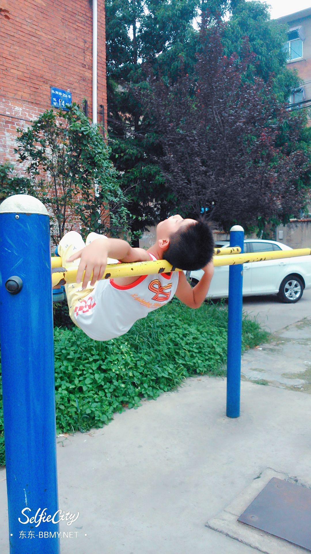 金东浩成长日记玩双杠锻炼身体照片SelfieCity_20210920132851_org.jpg