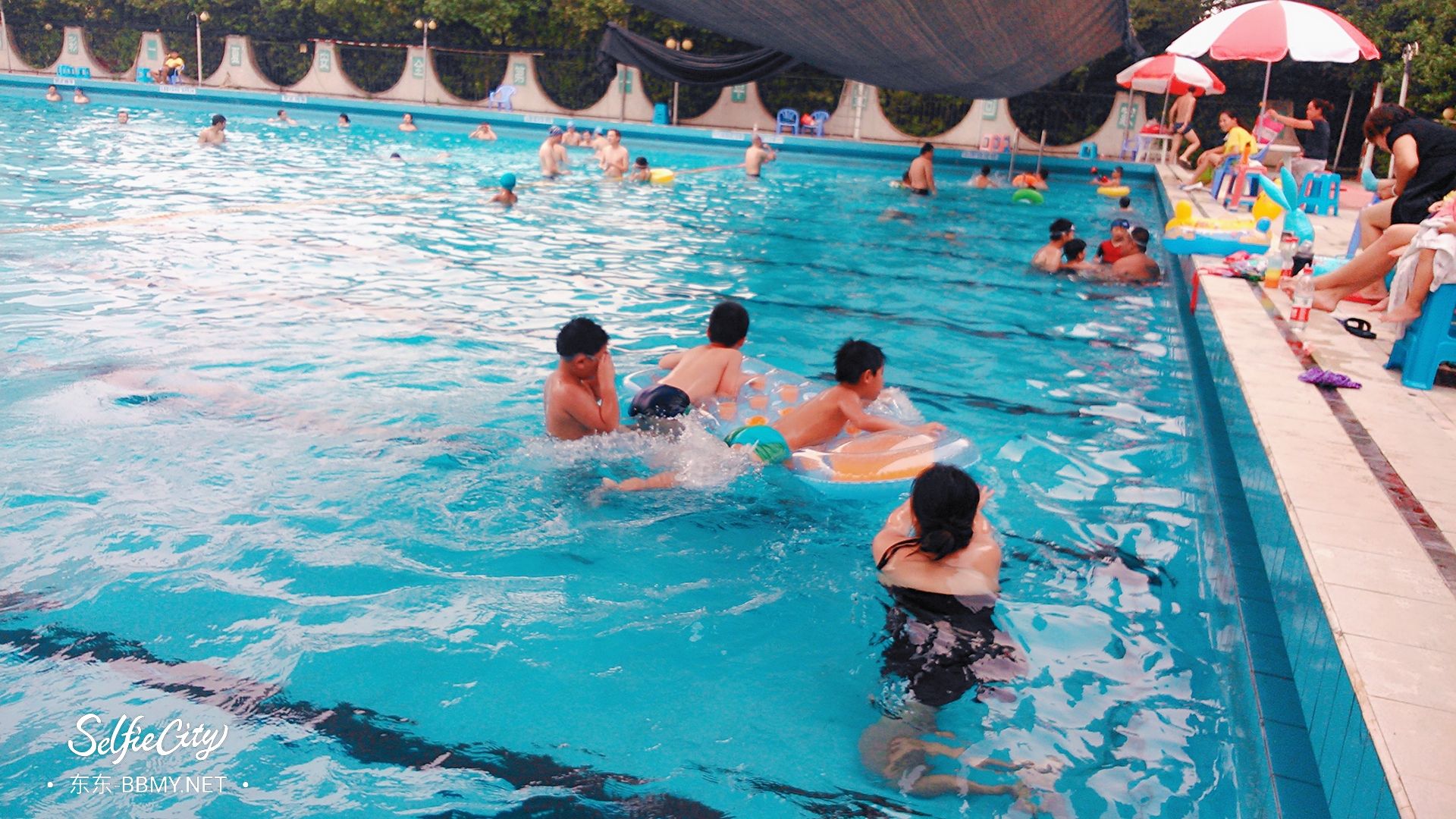 金东浩成长日记和同学体验户外游泳池照片SelfieCity_20210920132449_org.jpg