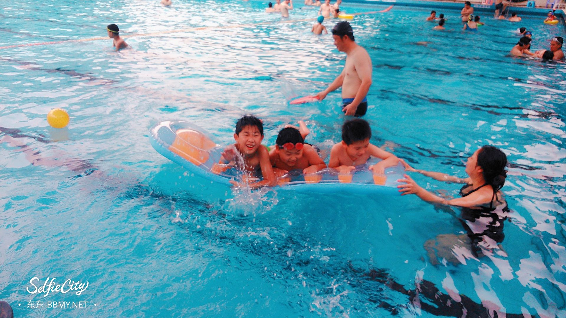 金东浩成长日记和同学体验户外游泳池照片SelfieCity_20210920132441_org.jpg