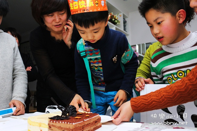 金东浩成长日记表弟的生日照片image