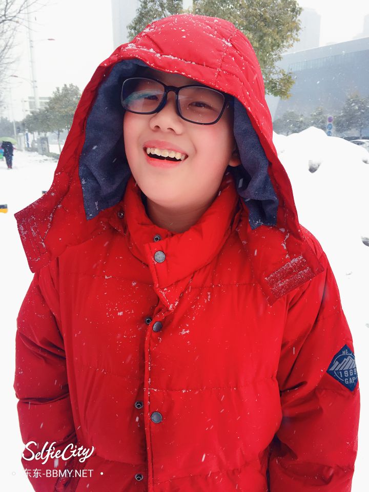 金东浩周末可以玩雪啦照片