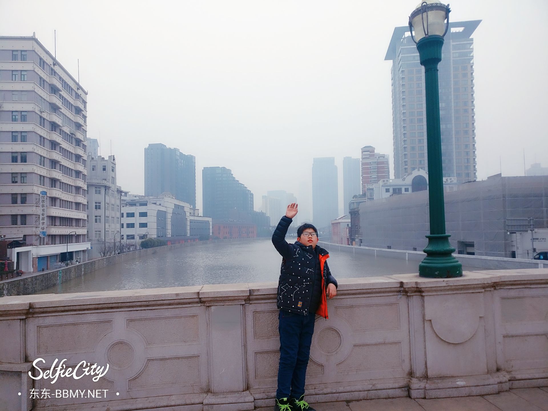 金东浩成长日记上海游记之街拍照片SelfieCity_20210922220149_org.jpg