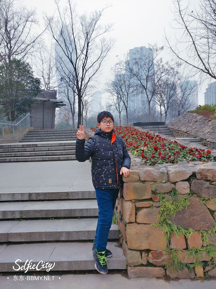 金东浩成长日记上海游记之街拍照片SelfieCity_20210922220337_org.jpg